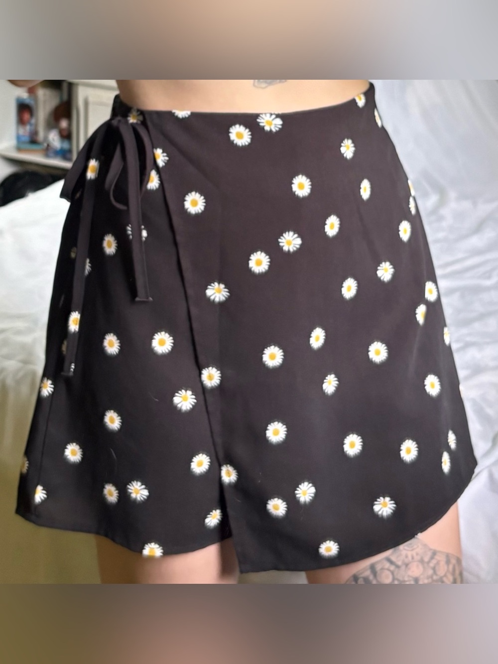 Daisy Print Black Wrap Skort - Picture 1 of 5